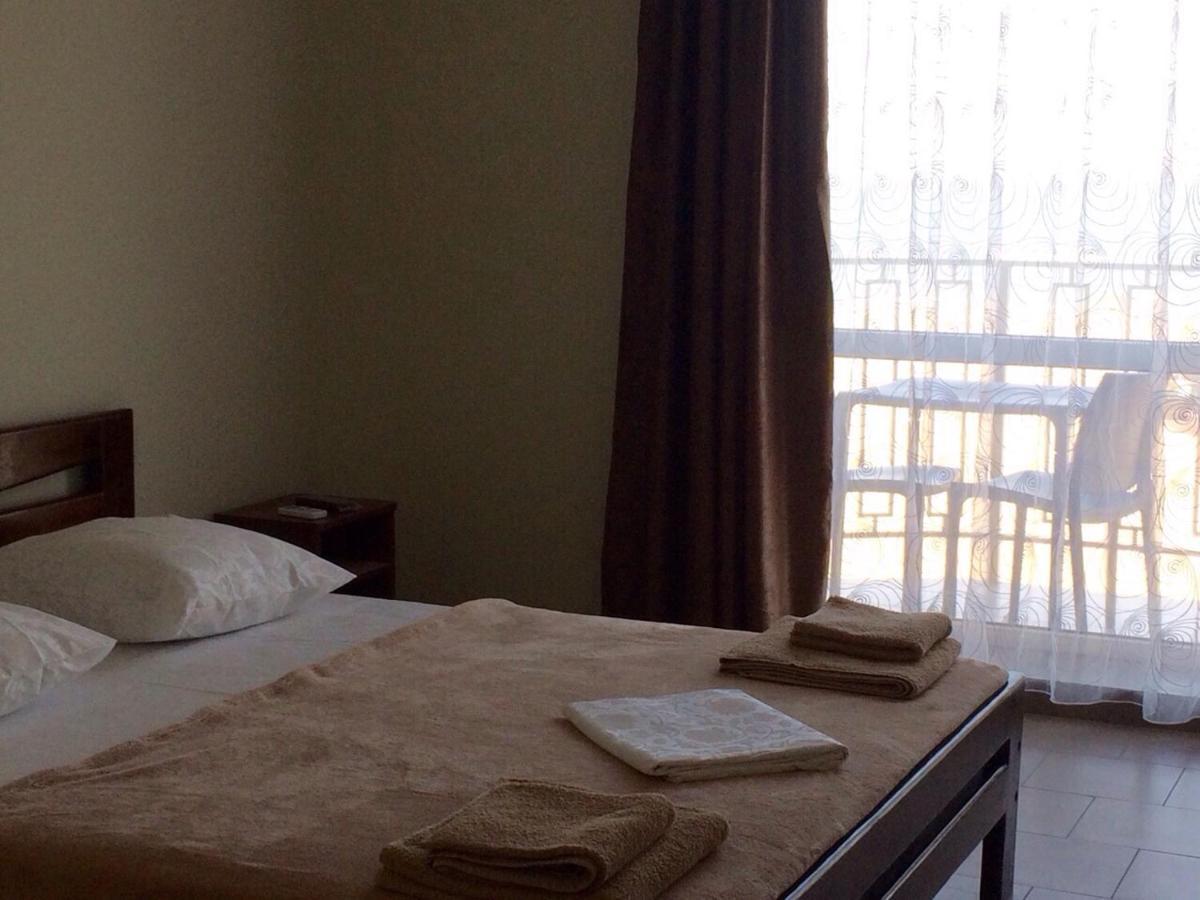 Hotel Golden Beach Затока Экстерьер фото