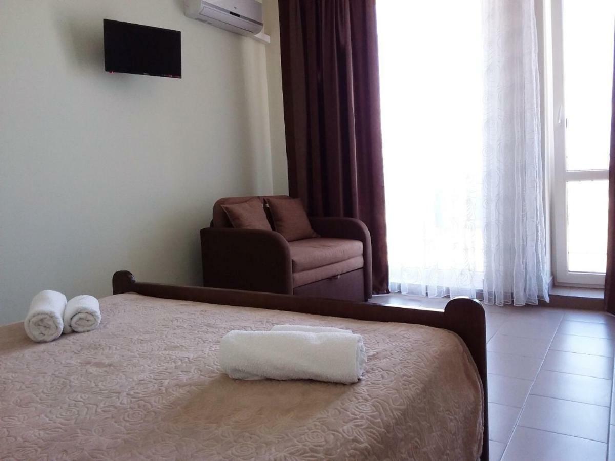 Hotel Golden Beach Затока Экстерьер фото