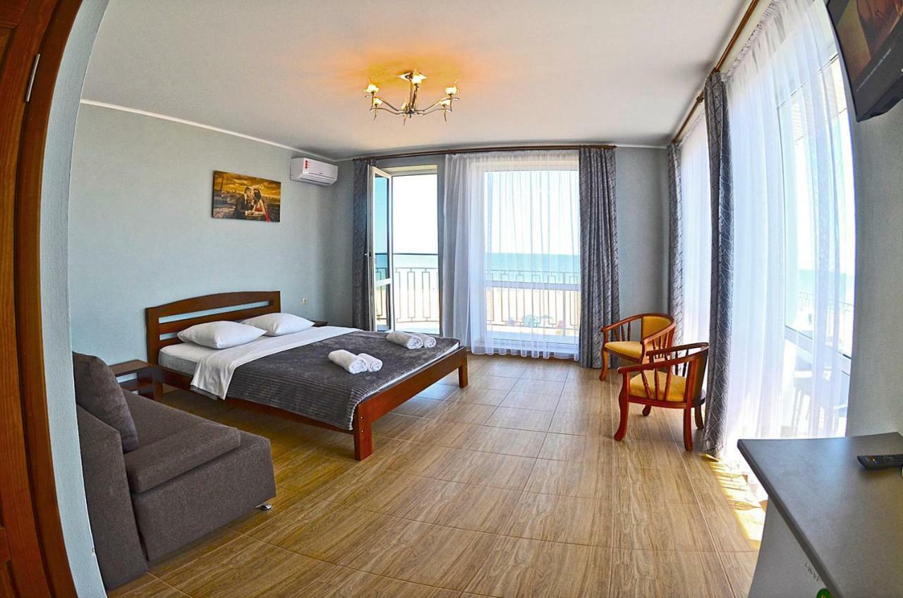 Hotel Golden Beach Затока Экстерьер фото
